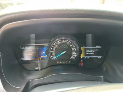 Ford Everest Titanium 2018, chỉ 22.000km; vay 75%