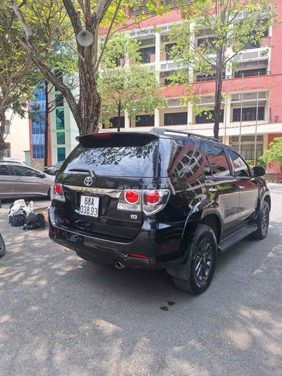 Toyota Fortuner 2015 2.7V Đen 398tr