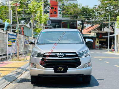 Xe Toyota Innova 2.0E 2016