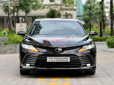 Xe Toyota Camry 2.0Q 2021