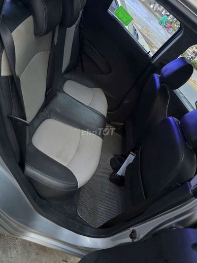 Chevrolet Spark LTZ Bạc