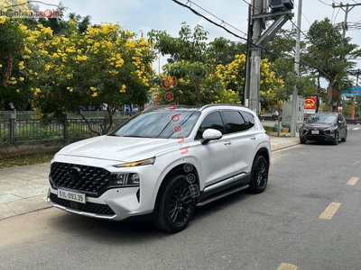 Xe Hyundai SantaFe Cao cấp 2.2L HTRAC 2023