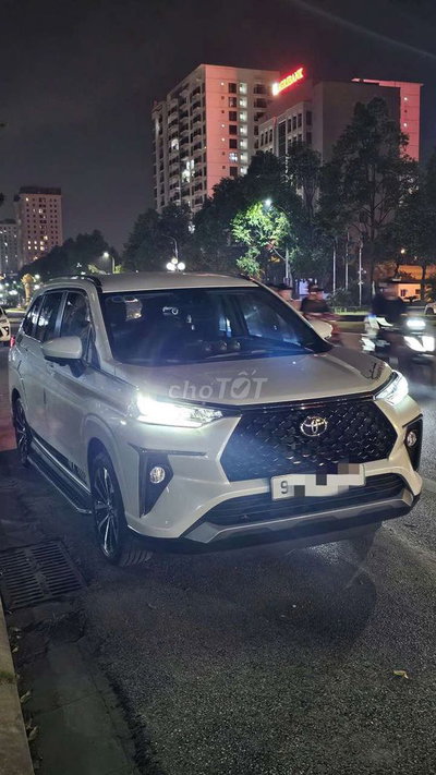 Toyota Veloz Top 2022 Trắng 30000 km
