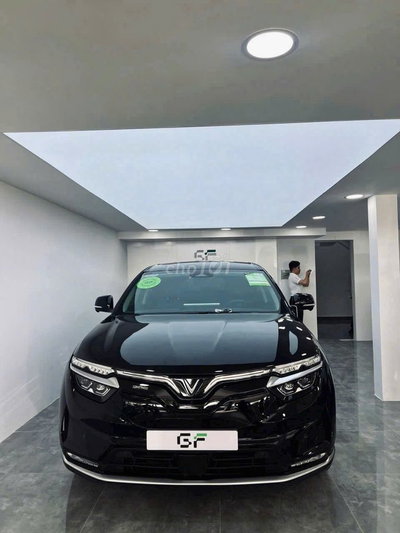 Xe điện Vinfast VF8 ECO 2023 Đen