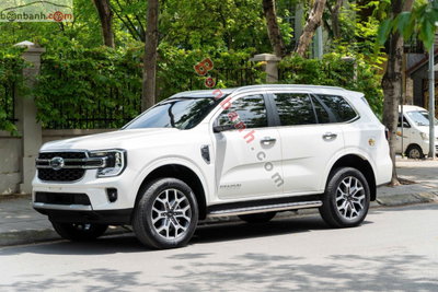 Xe Ford Everest Titanium 2.0L 4x2 AT 2022
