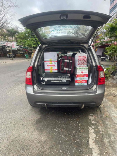 Kia Carens 2010 Số sàn Xám