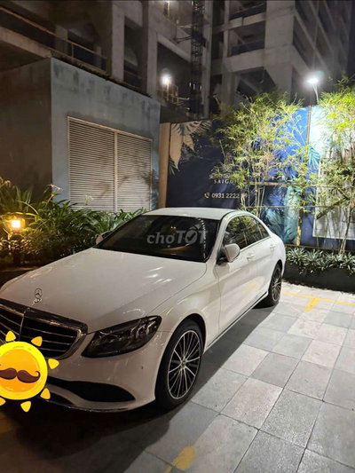 Mercedes-Benz C200 Trắng 6500 km