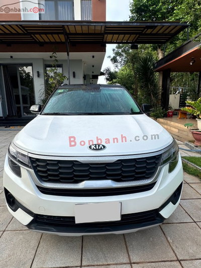 Xe Kia Seltos Deluxe 1.4 AT 2021