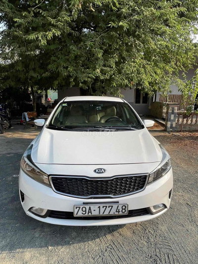 Kia Cerato Trắng 5 chỗ