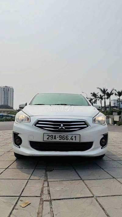 Mitsubishi Attrage 2016 Trắng