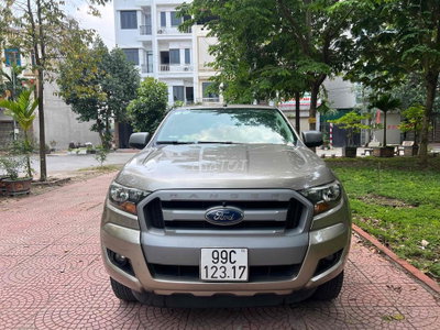 Ford Ranger XLS Vàng cát nhập thái
