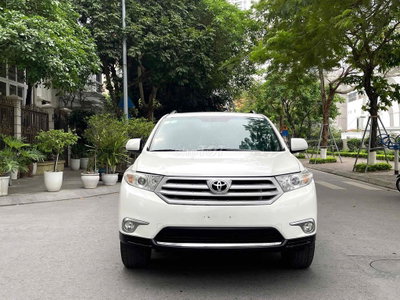 Toyota Highlander SE 2010 Trắng 12 vạn km