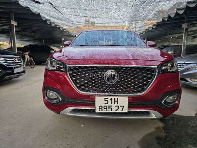 MG HS 2.0 Trophy Đỏ mua mới đi 46 ngàn km
