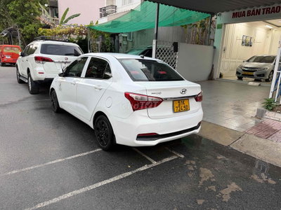 Hyundai Grand i10 Trắng