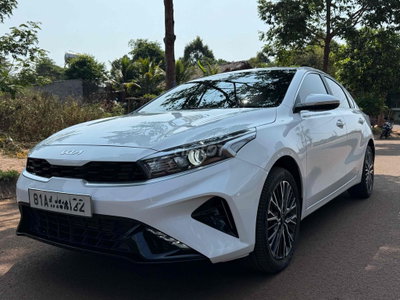 Kia K3 2025 Luxury 4000 km Trắng Siêu Lướt