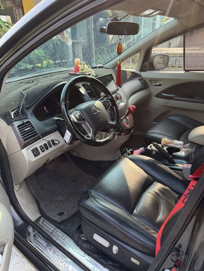 Mitsubishi Grandis 2009 chuyên cơ mặt đất cần bán