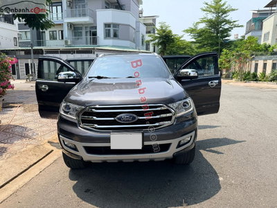 Xe Ford Everest Titanium 2.0L 4x4 AT 2018
