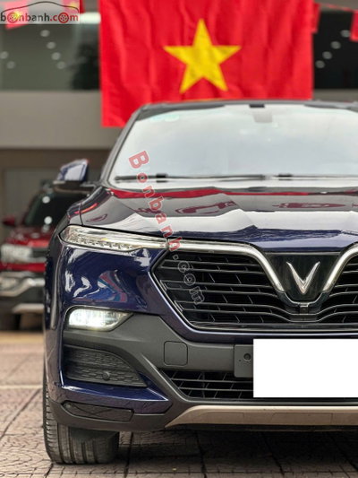 Xe VinFast Lux SA 2.0 Base 2.0 AT 2021