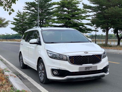 Kia Grand Sedona Trắng 7 chỗ sản xuất 2017