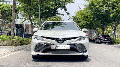 Toyota Camry 2021 2.5Q 3 vạn, sơn zin cả xe