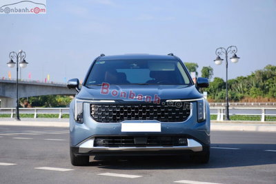 Xe Kia Carnival Signature 2.2D 2024