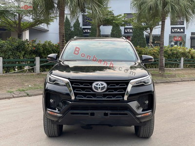 Xe Toyota Fortuner 2.4G 4x2 AT 2021