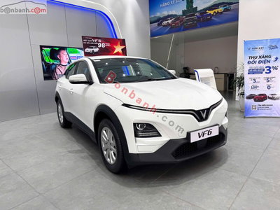 Xe VinFast VF6 Eco 2026
