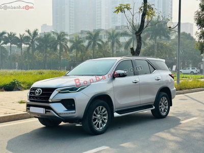 Xe Toyota Fortuner 2.7V 4x4 AT 2021