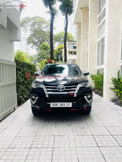Xe Toyota Fortuner 2.7V 4x2 AT 2018