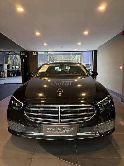 Mercedes-Benz E200 2023 Đen 19.000 km