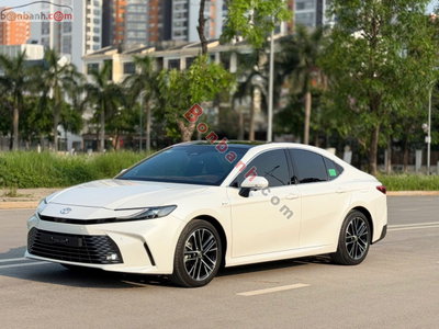 Xe Toyota Camry 2.5 HEV Top 2025