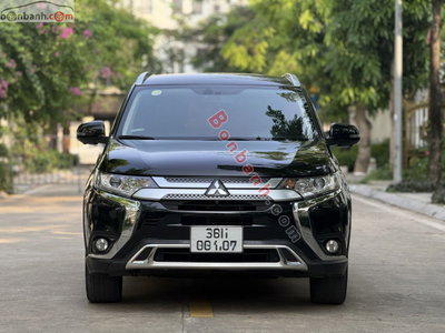 Xe Mitsubishi Outlander 2.0 CVT 2021