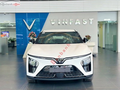 Xe VinFast VF7 Plus AWD 2026