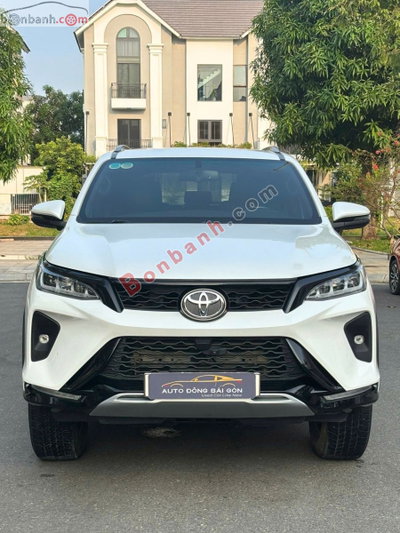 Xe Toyota Fortuner 2.4G 4x2 AT Legender 2021