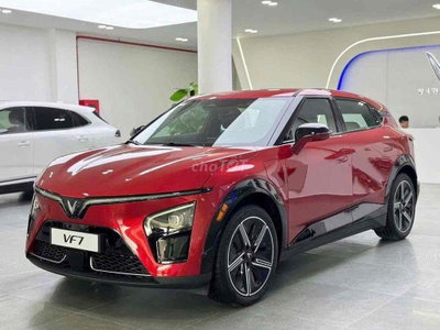 VinFast VF7 Eco 2026 Đỏ có HUD