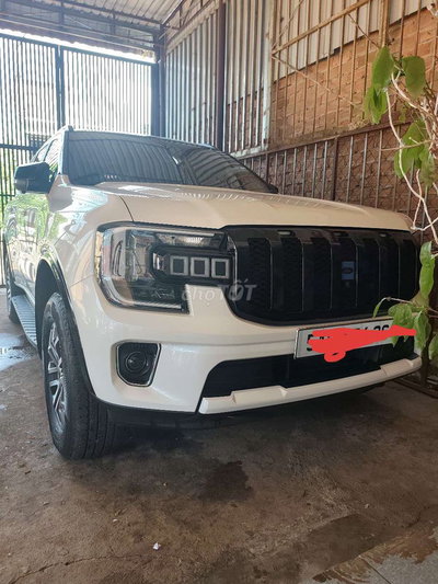 Ford Everest 2024 Anbien. 10ngàn km.. th.10.2024.