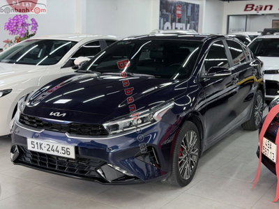 Xe Kia K3 Premium 2.0 AT 2022
