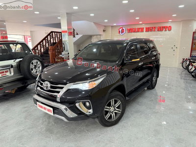 Xe Toyota Fortuner 2.7V 4x2 AT 2017