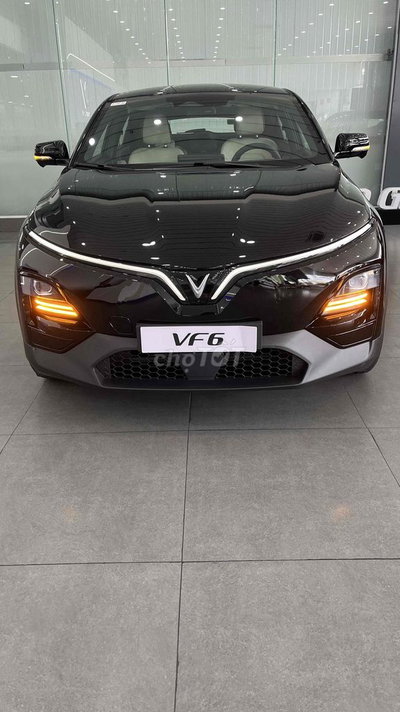 Xe điện VinFast VF6 Plus - Đưa trước 60tr
