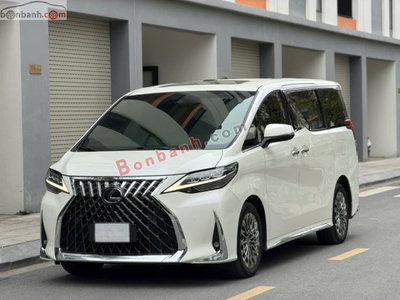 Xe Lexus LM 350 2021