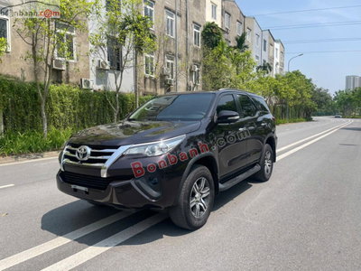 Xe Toyota Fortuner 2.4G 4x2 MT 2017