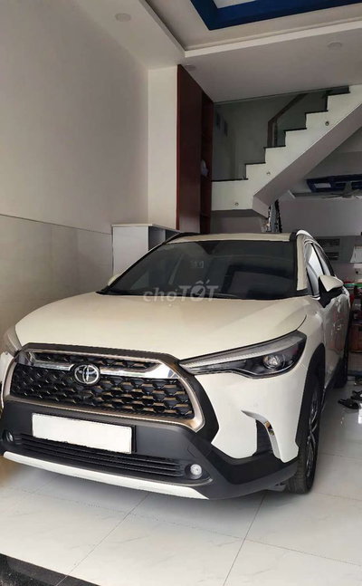 Toyota Cross 2022 1.8V Trắng 10.000 km