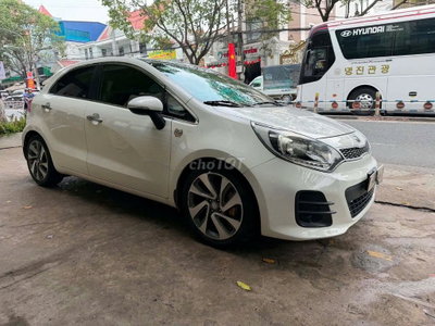 Kia Rio 2015 65000 km Trắng