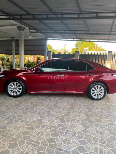 Toyota Camry 2019 2.0G Đỏ 49.000 km
