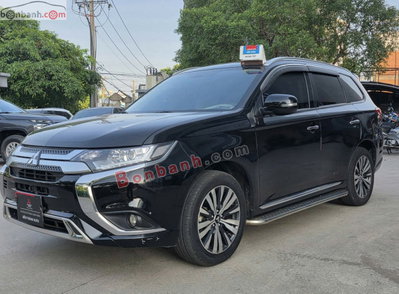 Xe Mitsubishi Outlander 2.0 CVT 2023