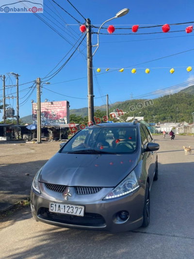 Xe Mitsubishi Grandis 2.4 AT 2005