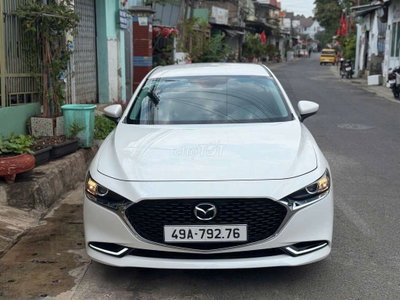 Mazda 3 2025 4900 km Trắng