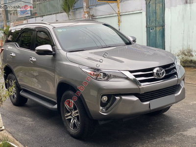 Xe Toyota Fortuner 2.4G 4x2 AT 2019