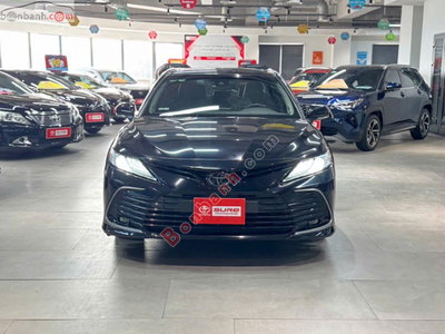 Xe Toyota Camry 2.0Q 2022