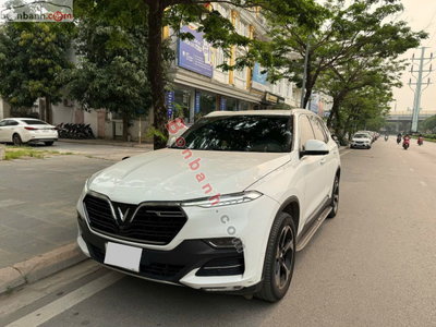 Xe VinFast Lux SA 2.0 Plus 2.0 AT 2021